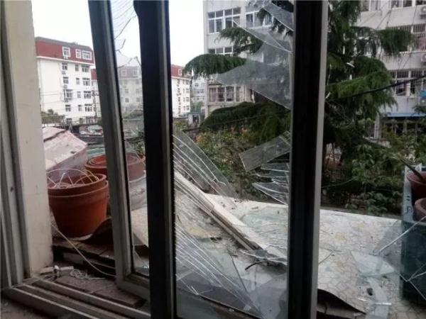 突發！青島一居民樓發生爆燃！已造1人死亡，7人受傷！3公里外有震感…