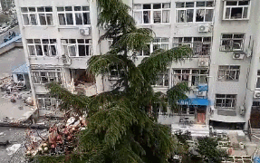 突發！青島一居民樓發生爆燃！已造1人死亡，7人受傷！3公里外有震感…